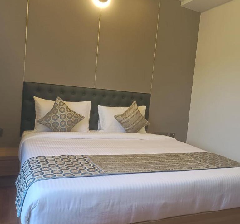 Chamarajapuram Mohalla Hotel | L G Cordial