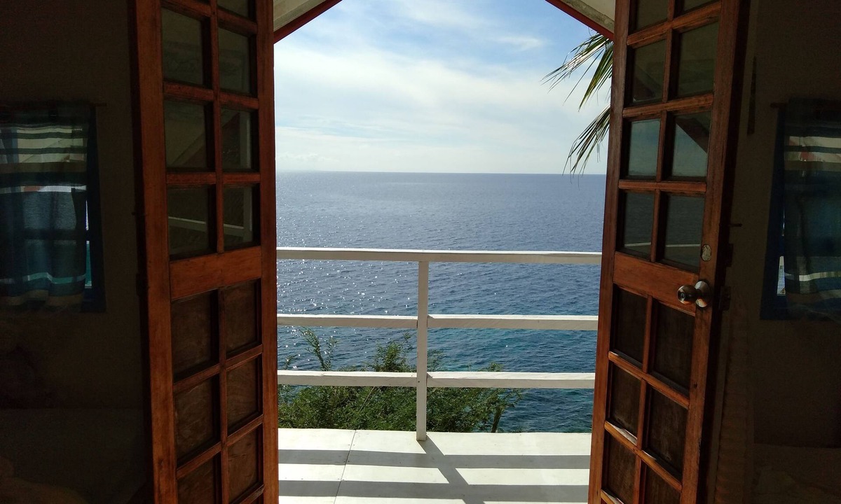 Boljoon Hotel | La Bella Beach House Cebu
