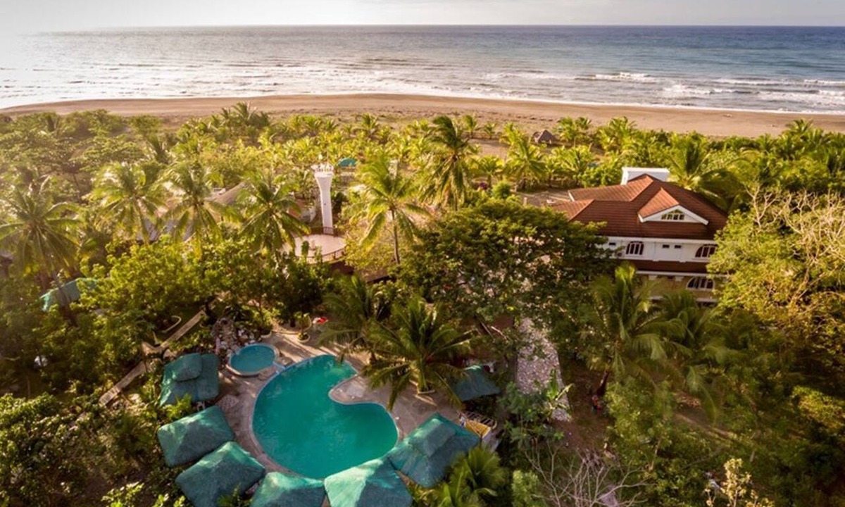 Patnongon Hotel | La Parola Orchids Beach Resort