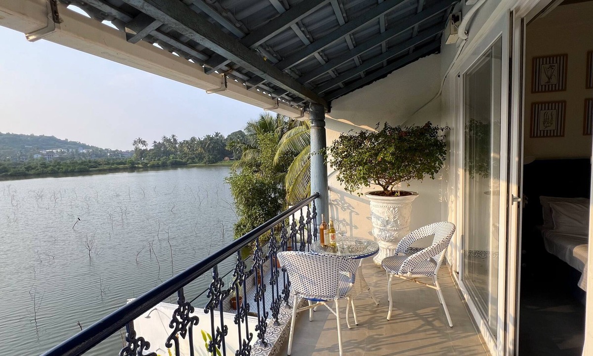 Arpora Villa | Lakefront, Pvt Pool, Caretaker - The BluJam Villa