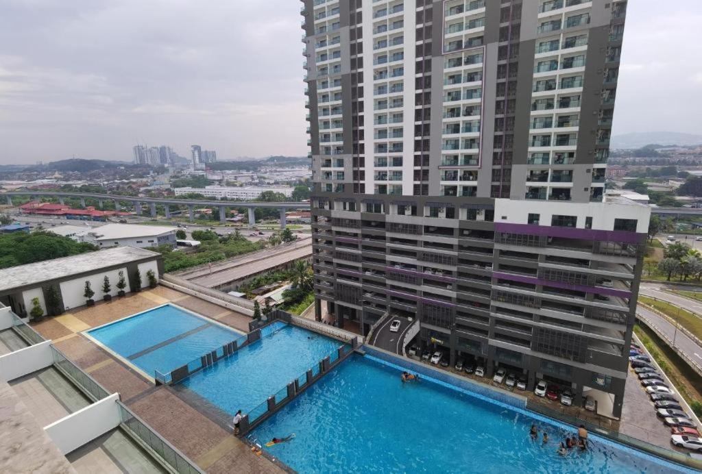 Kampung Bukit Dukong Apartment | Landmark Residence 2 Service Apartment 5min to MRT 20min to KL