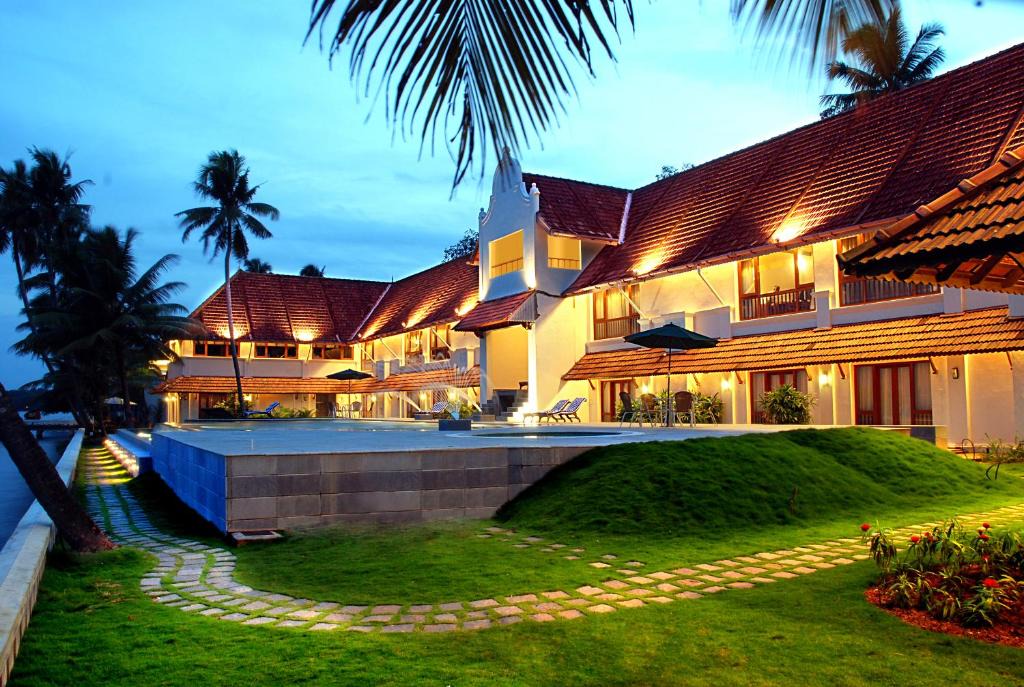 Muhamma Resort | Lemon Tree Vembanad Lake Resort, Kerala