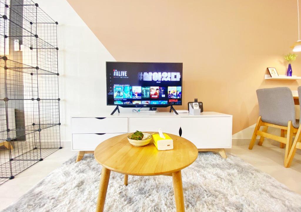Bandar Sri Permaisuri Apartment | Lily and Loft - Queensville @ Kuala Lumpur - Netflix
