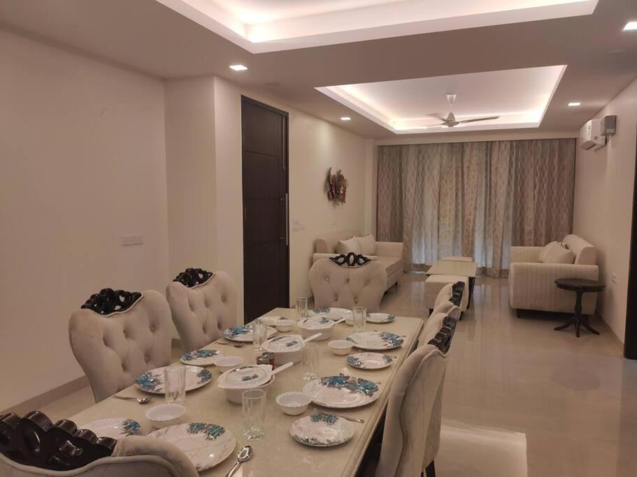 Gurugram Apartment | Lovely 3 Bedroom Luxury Apartment in Gurgaon
