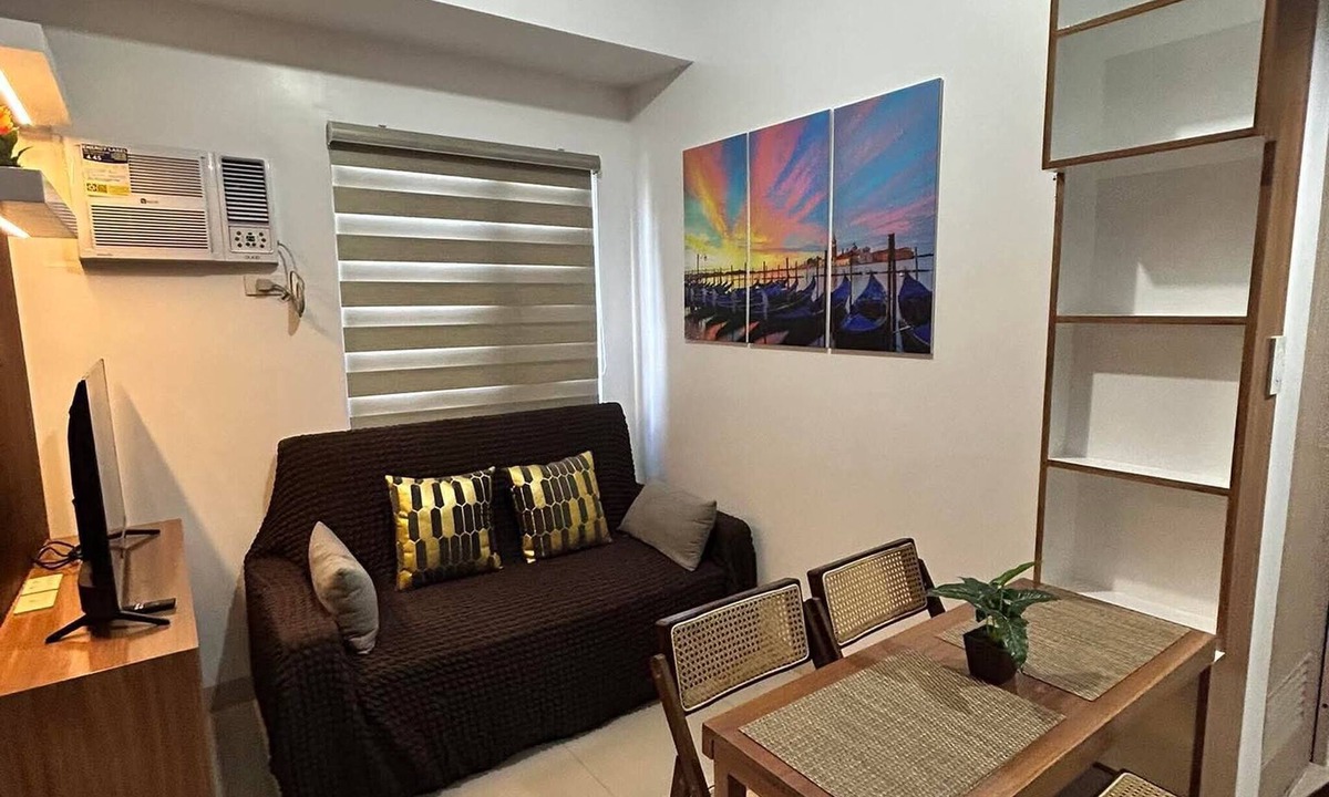 Dasmarinas Condo | Lux 2BR Sky Condo with 24-hr Security, Fully Airconditoned & Basement Parking
