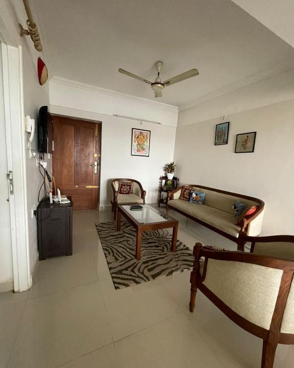 Thiruvananthapuram Apartment | Luxury 2BHK serviced apartment with free parking - AC Master bedroom