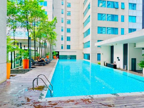 Medan Tuanku Apartment | Luxury Mercu Summer Suites KLCC By JT