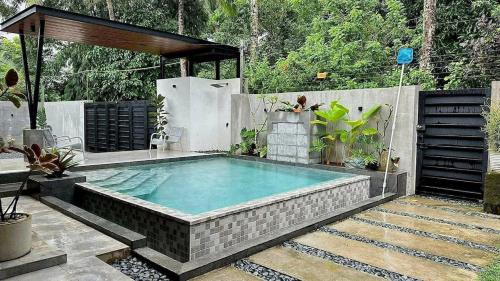 Malabag House | Luxury Tagaytay Staycation with Heated Pool - 25 Pax - Arcade - Near Tourist Spots