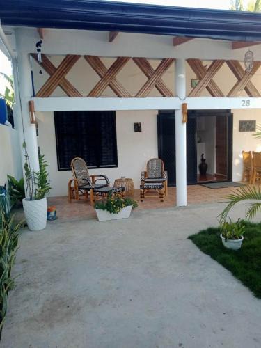 Daanbantayan House | Malapasqua Island Cottage Holiday House