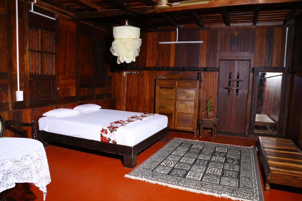 Adimaly Villa | Malayoram Heritage Villa Munnar