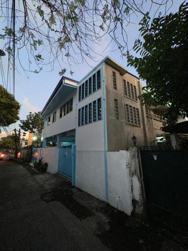 Legazpi House | Mamitas Transient