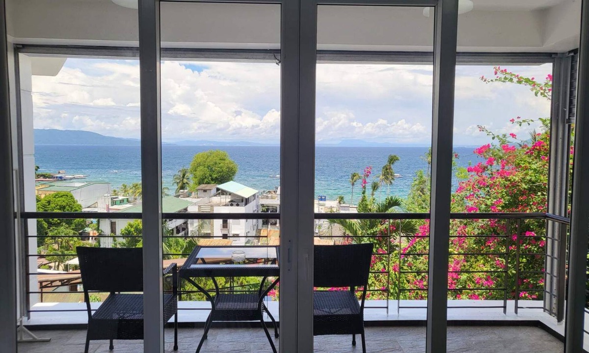 Puerto Galera Hotel | Manarra Seaview Resort