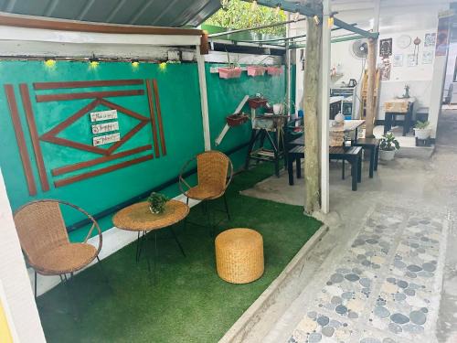 Badian Hostel | Maui's Place