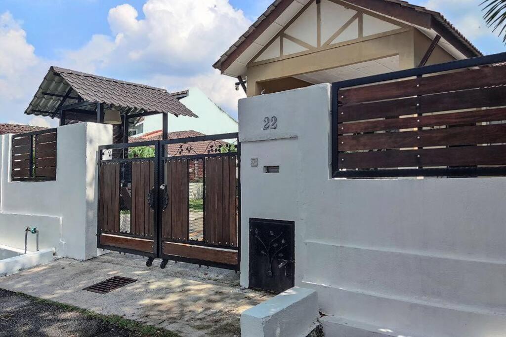 Kajang House | MBzafs' Homestay 5min to Putrajaya Territory