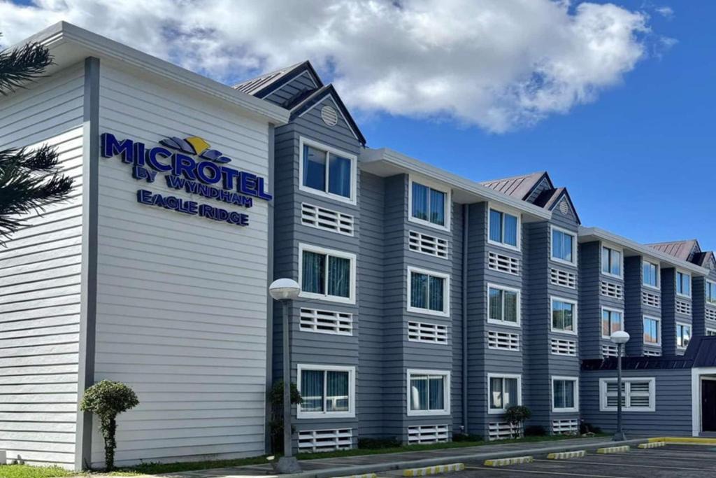 Javalera Hotel | Microtel by Wyndham Eagle Ridge