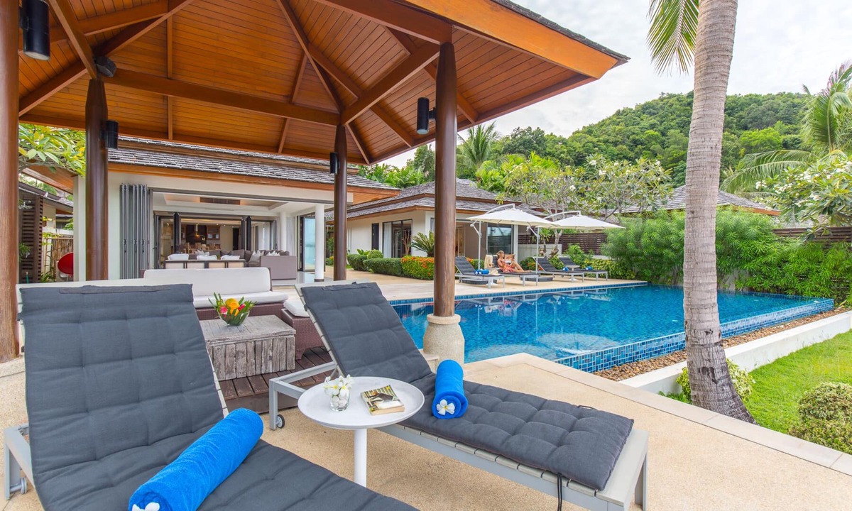 Plai Laem Villa | Modern 4BR Beachfront Villa | Bophut