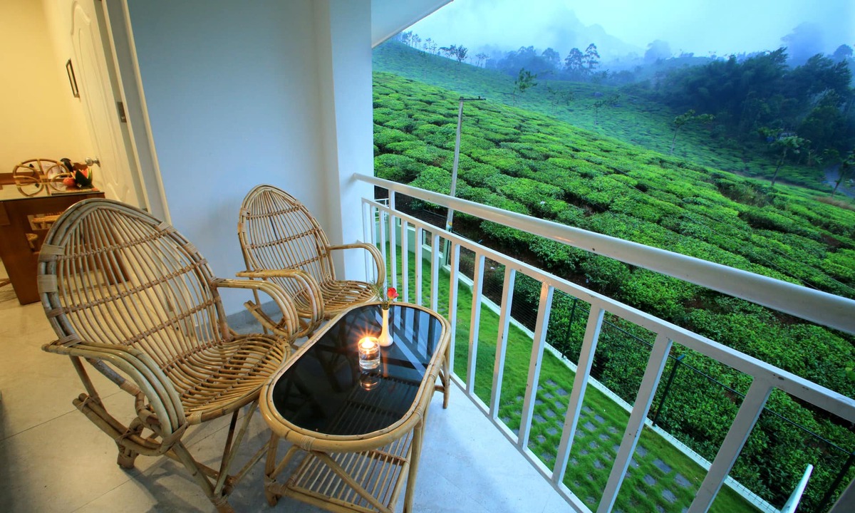 Chithirapuram Hotel | Monsoon Grande