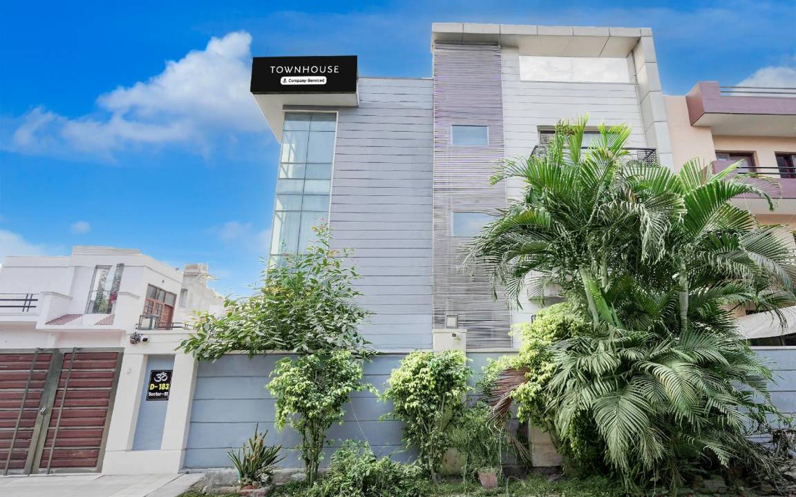 Noida House | Motel ∙ 2 guests