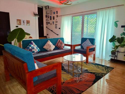 San Carlos City House | Mt Kanlaon Staycation Family Farmhouse