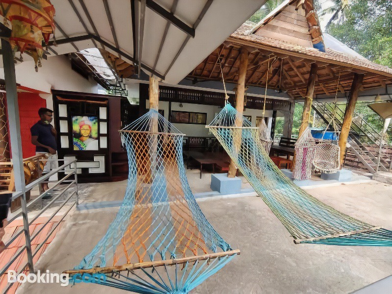 Munroe Island Hotel | Munroe Island Backwaters Homestay