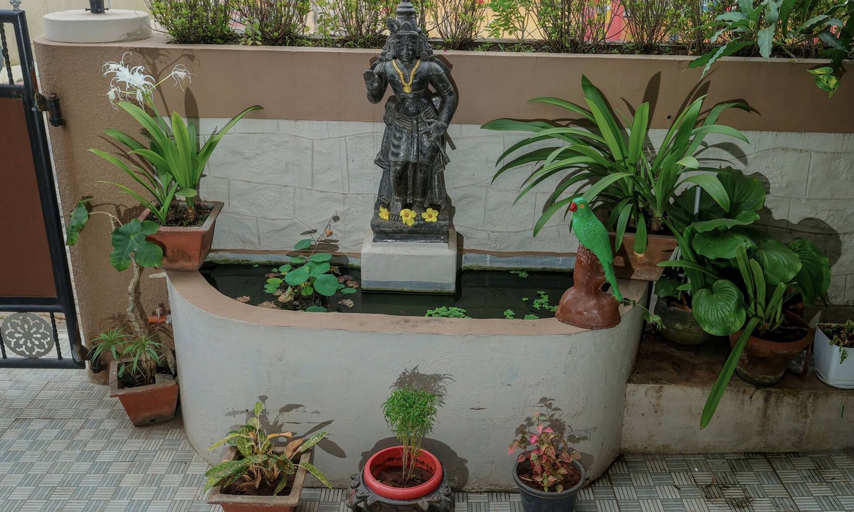 Thiruvananthapuram Bed & Breakfast | "NALINAM HOME STAY" with Bed & Breakfast , Near to Sri Padmanabha Swamy Temple.