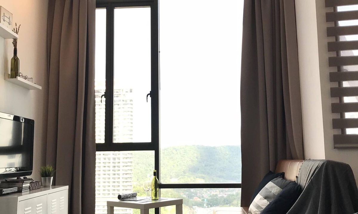 Damansara Perdana Apartment | 📣NEW📣 R & J Studio [Location/Cozy/WiFi/Empire Damansara]
