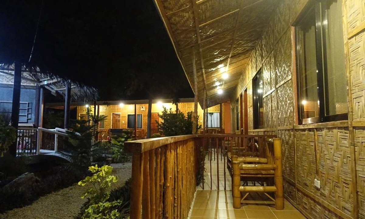 Oslob House | New Village Lodge