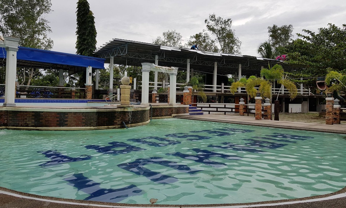 Mambangnan Hotel | Nipa Hut Resort