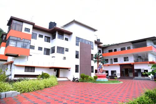 Anaikatti Hotel | NIRVANA HOLISTIC LIVING