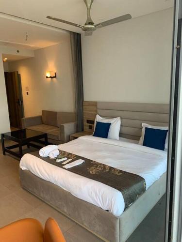 Noida Apartment | Nova Noida Stay By Uniqinn