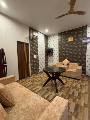 Sirala House | Om villa stays