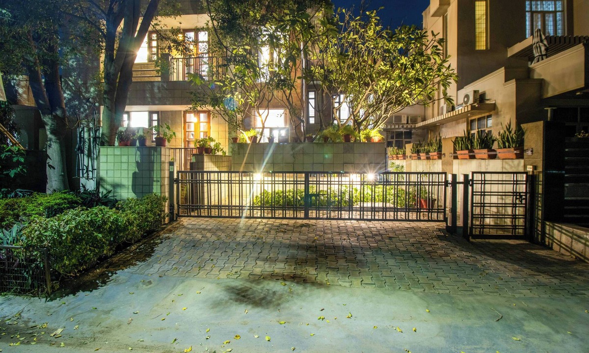 South West Villa | Opulent Antique 6BR Villa in Gurugram