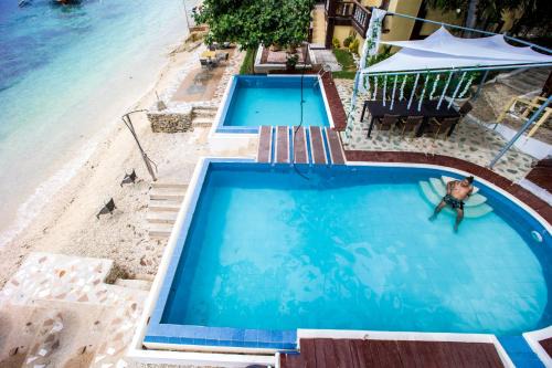 Tanawan Resort | Oslob Seafari Resort