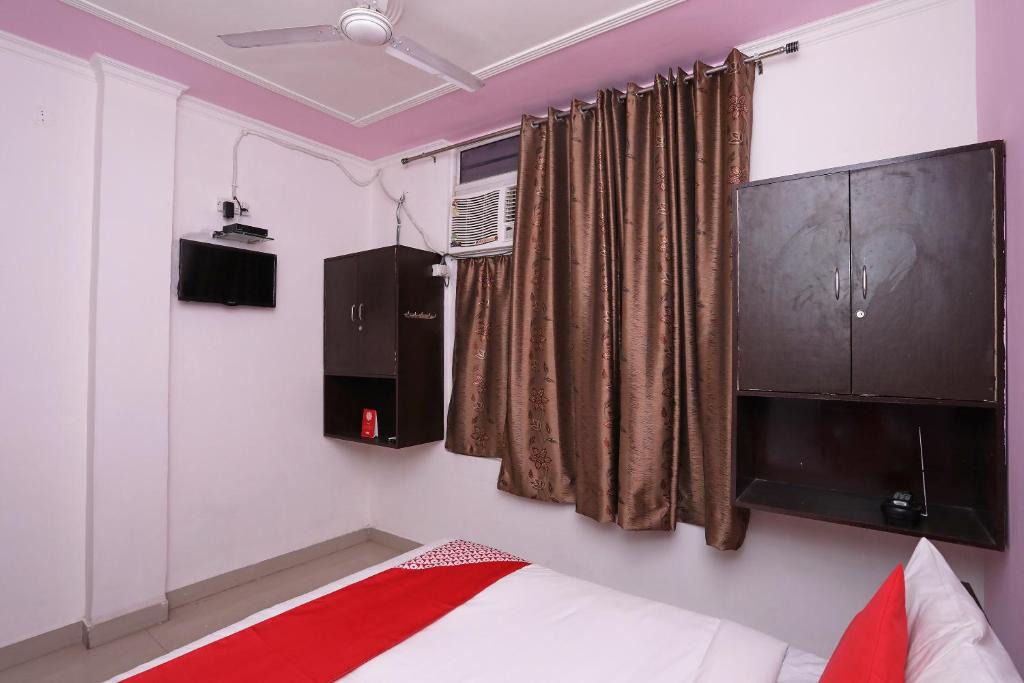 South West Hotel | OYO Flagship Star Residency
