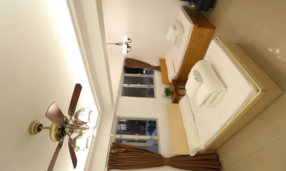Yau Tsim Mong Apartment | P010廟街夜市，油麻地MTR站步街20秒，交通方便，廚房，陽台，独立卫生间，即热水器，旺角尖沙咀