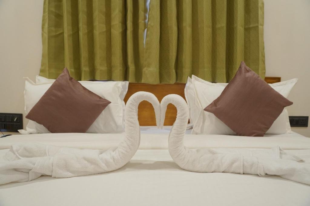 Devpar Hotel | Palm Glow Resort