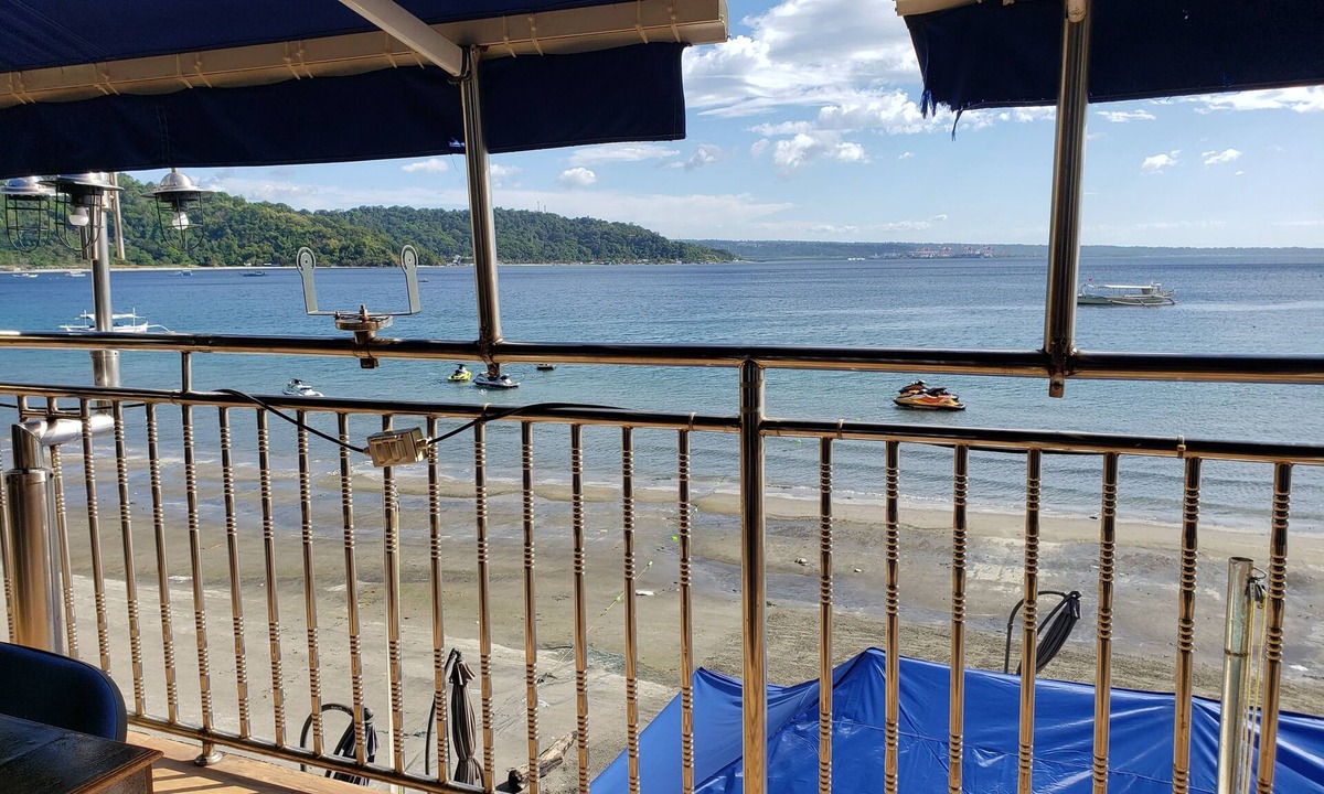 Barretto Hotel | Palm Tree Resort and Restaurant