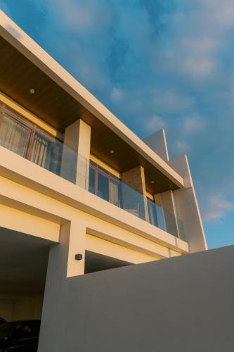 San Juan Hotel | Palms La Union Beachfront Suites