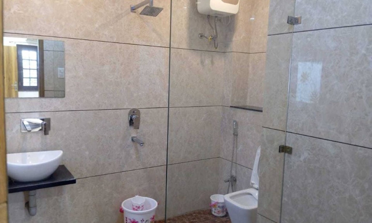 Ujjain House | Peaceful location, clean room, near to Mahakal Jyotirling - Chandra