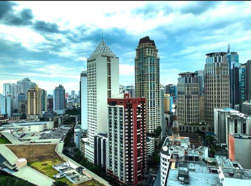 San Lorenzo Apartment | Penthouse Cove Sunrise View Next to Greenbelt