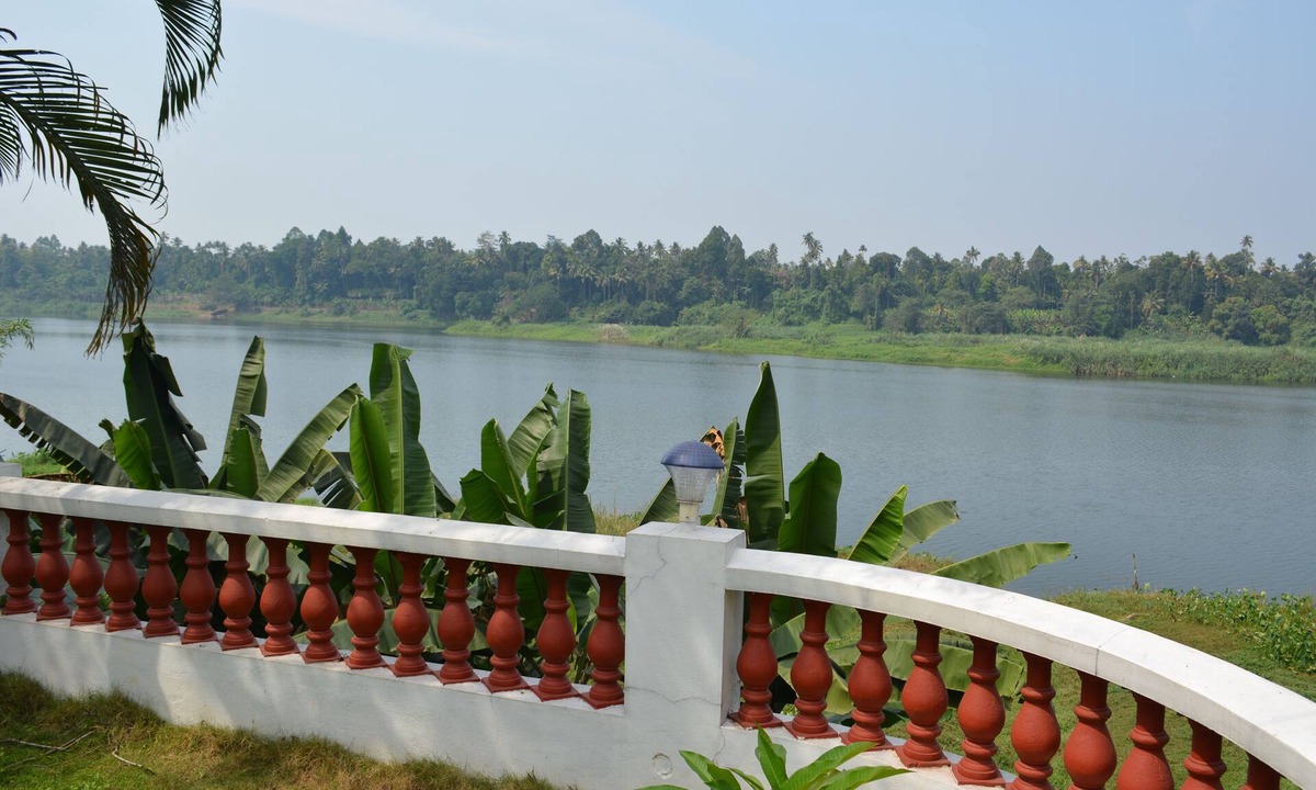 Perumbavoor Cottage | Periyar RiverView Homestay, Near Cochin Airport, Kochi | RiverView AC Rooms
