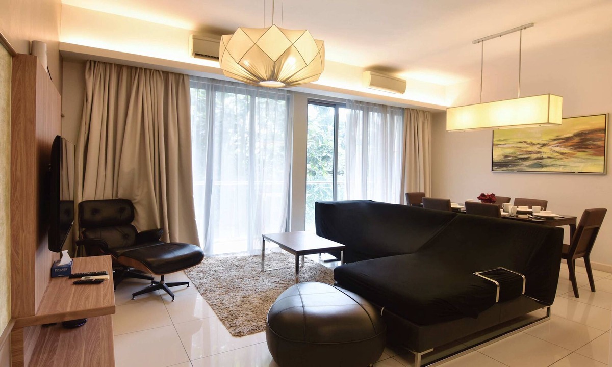 Golden Triangle Apartment | Pet Friendly, 3BR Apt KL, Bathtub & Parking