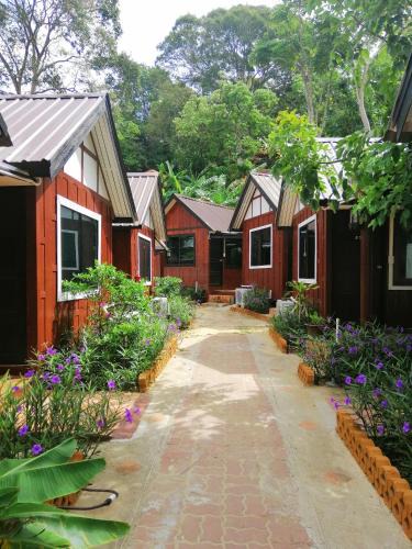 Ko Phi Phi Resort | Phi Phi Long Beach Bungalow (Had Yao)