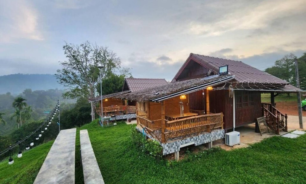 Khlung Resort | Phuthiptara Resort