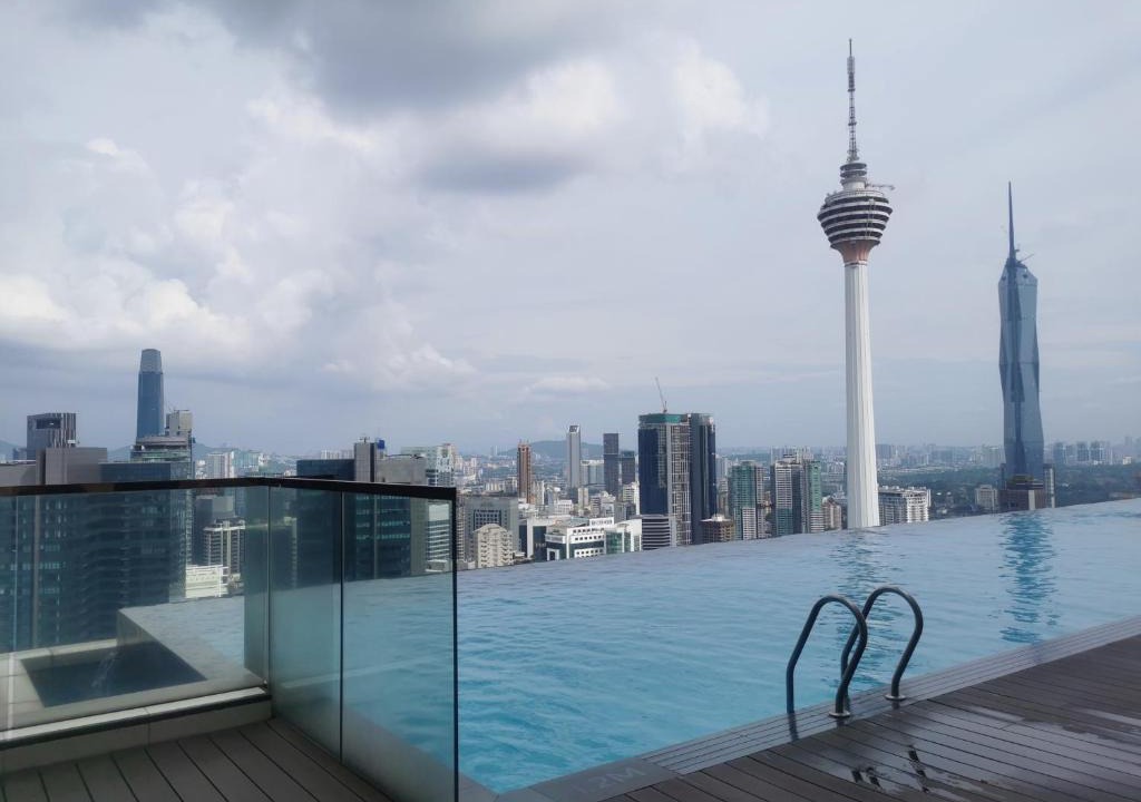 Kuala Lumpur City Centre Apartment | Platinum Suites KLCC Deluxe 2 Bedroom Apartment by LaManche