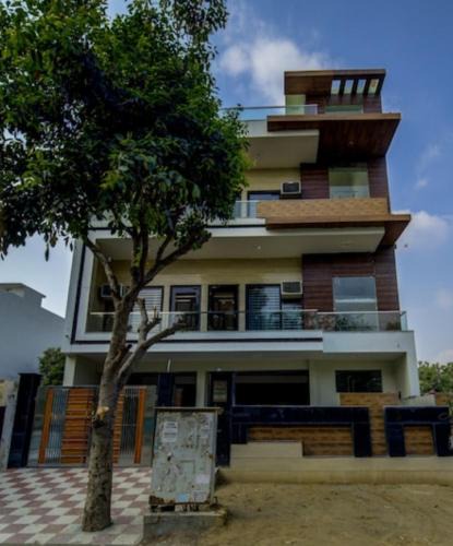 Greater Noida Hotel | PLAY HOTEL STAR DELTA 2 couple friendly