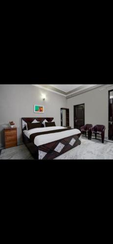 Greater Noida Hotel | PLAY SHIVANYA RESIDENCY couple friendly
