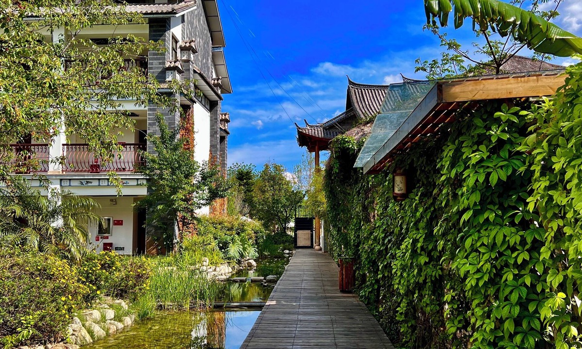 Taoyuan Resort | Potala Hot Spring Resort Dali