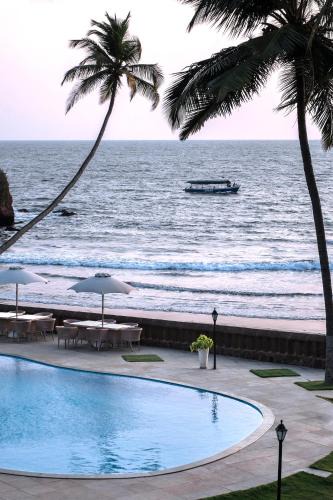Dona Paula Resort | Prainha Resort By The Sea