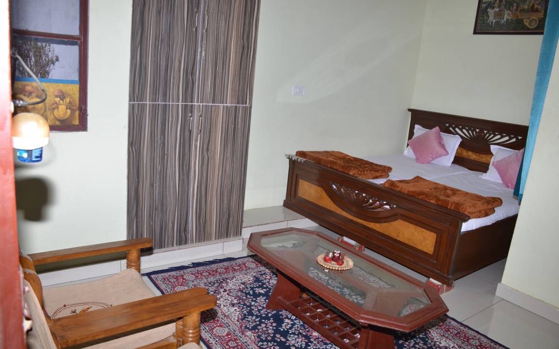 Vaishali Nagar Resort | Private room ∙ 2 guests